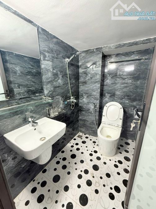 CĂN HỘ TẬP THỂ – PHONG CÁCH KHÁCH SẠN – Ô TÔ ĐỖ NGAY CỬA NHÀ - 7