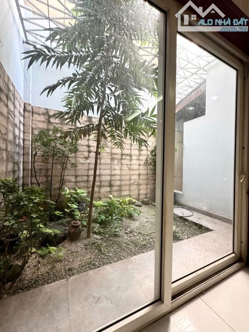 Bán biệt thự Tân Bình - 173m2 - sân vườn thoáng mát - 3 tầng - 7