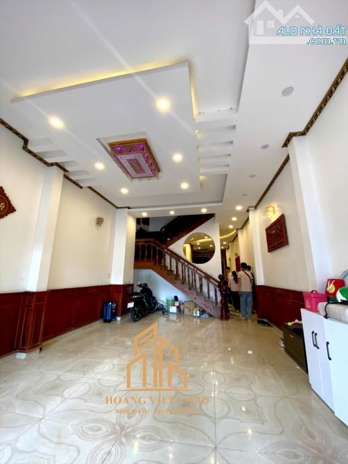 CẦN BÁN NHÀ MẶT TIỀN KINH DOANH VIP 1 TRỆT 3 LẦU NHÀ MỚI HIỆN ĐẠI ĐƯỜNG NGÔ QUYỀN - VỊ - 8