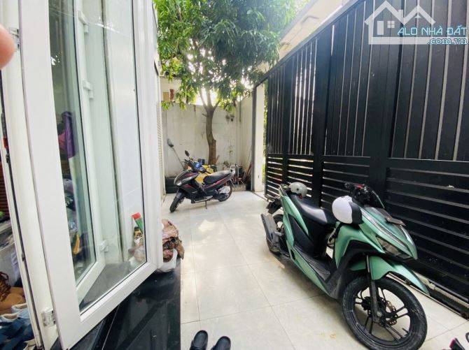 Bán biệt thự Bình Thạnh - 180m2 • đường nhựa 16m - khu biệt thự - 8