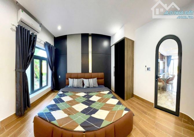 CHO THUÊ NHÀ MỚI HIỆN ĐẠI GẦN ĐƯỜNG TRẦN NAM TRUNG – HOÀ XUÂN  • Diện tích: 100m² x 3 tầng - 8