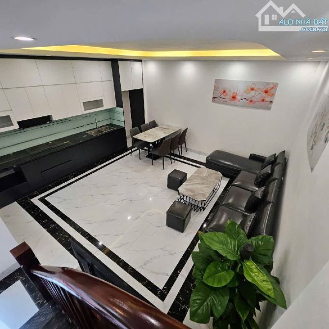 Nhà riêng 5PN-6tầng-THANG MÁY-full nội thất, giá cực chất 8,6tỷ tại CỔ LINH-THẠCH BÀN. - 8