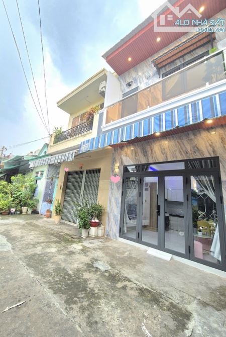 Bán nhà 2 tầng đẹp lung linh, hẻm xe tải Hòa Bình, 21m² (4x5.3), gần Tô Hiệu, chỉ hơn 3 tỷ - 8