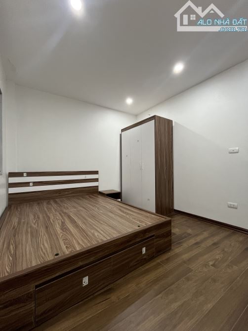 Bán nhà Lai Xá ô tô đỗ cửa 40m2 4 tầng mặt tiền 4m vuông đẹp nội thất như hình 4 tỷ 5 - 8