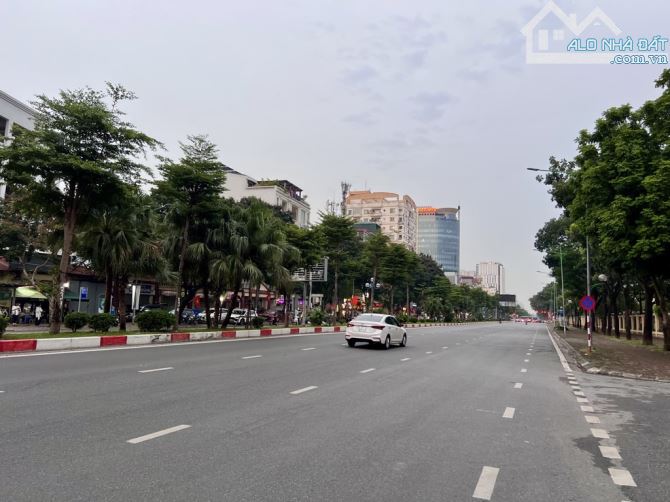 SIÊU PHẨM PHÂN LÔ CẦU GIẤY: 65M2 6T THANG MÁY - PL CÁN BỘ - 2 MẶT NGÕ - KINH DOANH - 8