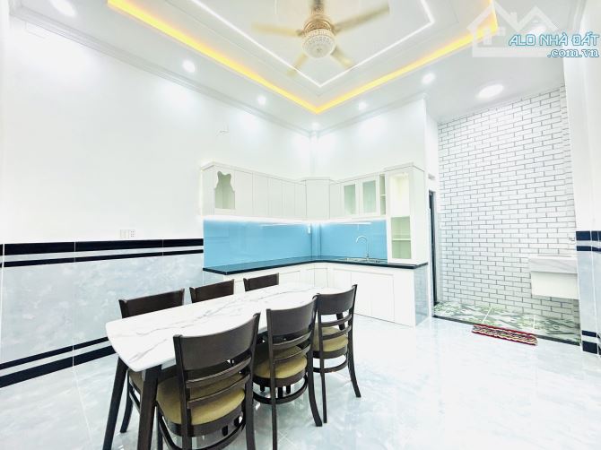 Bán Nhà Lâm Thị Hố Q12 -72 M2( 4 x18m )- 2Tầng- HXT - Chỉ 5,75Tỷ. - 8