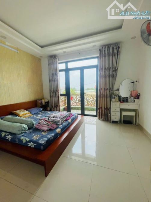GIÁ NHỈNH 8 TỶ - SIÊU PHẨM HIẾM– Lê Văn Quới + DT Gần 100m² + 4 TẦNG 1/ - 8