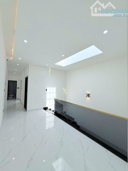 [ TIN NÓNG ] 1 SIÊU PHẨM NHÀ PHỐ sát HÀ HUY TẬP: 80,5m² =4,5 x18m , 3 TẦNG 3 MÊ 4 PN 4 WC - 8