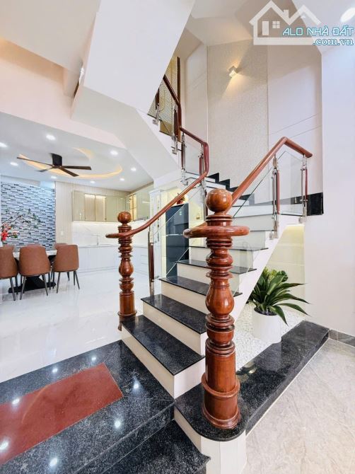 Nhà đẹp 111 Phạm Văn Chiêu, Gò Vấp, hẻm 6m, khu đồng bộ, 4 tầng, chỉ 8 tỷ 68 - 8