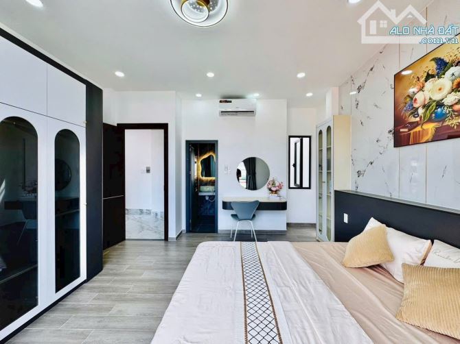🔥 Villa Mới Xây Hoàn Công Đủ – Đường Bùi Quang Là Gò Vấp – 4PN, 5WC, Sân Ô Tô – 8.6 Tỷ - 9