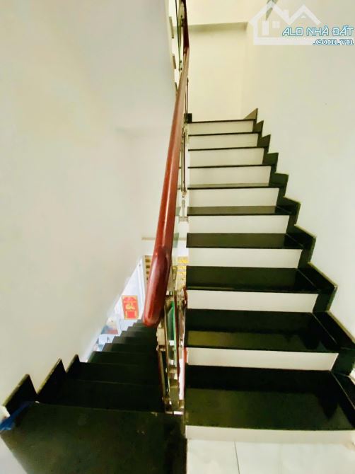 Siêu phẩm hẻm 7m, 1 Trục, Đ Phạm Văn Chiêu DT 4,4x17m, 3 tấm, HĐT 17tr/tháng, giá 7,1 tỷ - 9