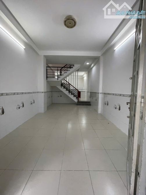 HỒNG BÀNG Q11 KẾ QUẬN 5, HẺM XE TẢI NHỎ TỚI NHÀ 50M2 KO LỘ GIỚI, 4 TẦNG - 9