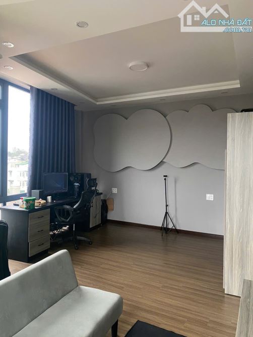 Căn nhà chuẩn homestay  full công năng, hẻm ô tô, giá công khai 10.5 tỷ Phường Xuân Hương - 9