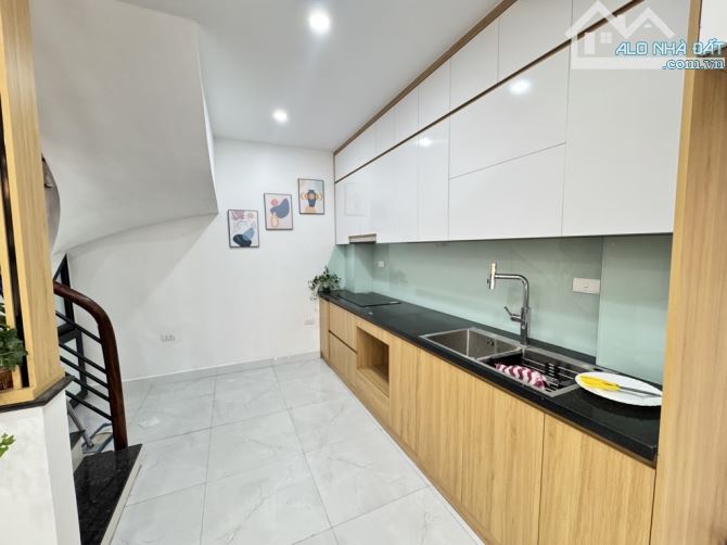 Nhà riêng phố LÂM DU-BỒ ĐỀ-HỒNG TIẾN, 3PN, 4WC, 10TỶ2, ÔTÔ TRÁNH ĐỖ, KINH DOANH. - 9