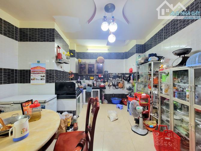 9.2 TỶ -  PHÚ NHUẬN - 75m2 - 4 TẦNG - NHÀ CHỦ TỰ XÂY TÂM HUYẾT TỪNG CHI TIẾT NHỎ - 9