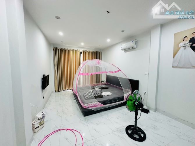 Bán nhà Mỹ Đình, Đẹp Gần Ô tô, DT35m2 x 4 tầng, MT3,4m, Giá 8,5 tỷ - 9