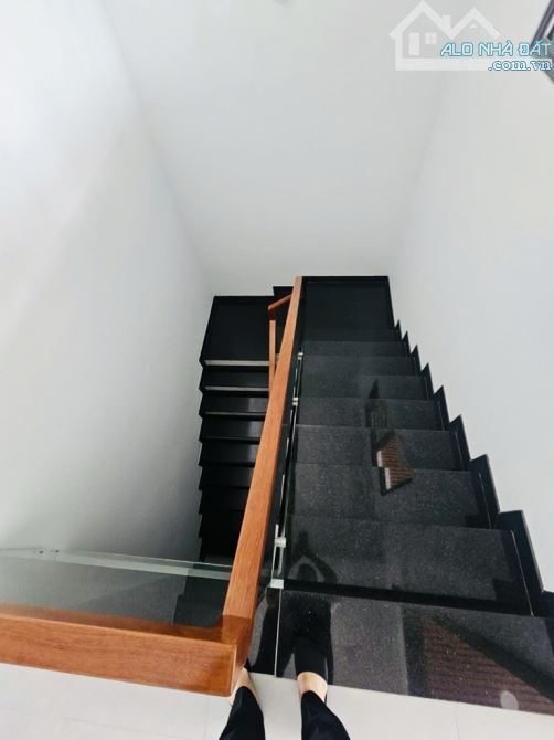 NGAY CƯ XÁ LỮ GIA-2 MẶT TIỀN- KHU 319 LÝ THƯỜNG KIỆT-P.15-Q.11- DT: 4.5*16M- 25 TỶ 5 - 9
