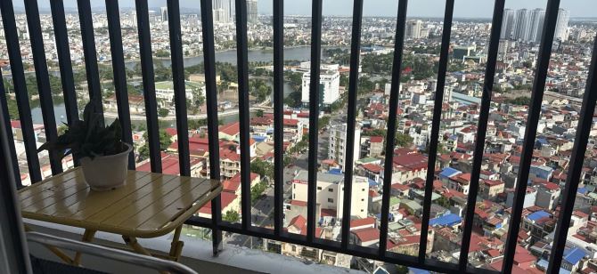 Bán căn 2PN full đồ tầng trung SHP Plaza hướng đông nam giá rẻ - 9
