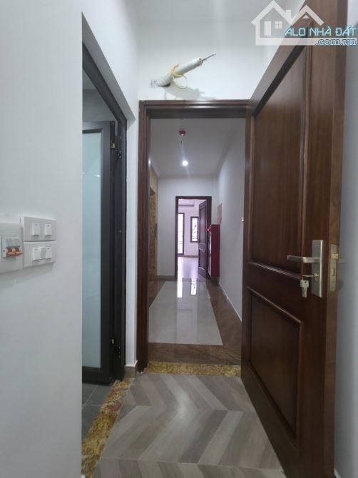 Cầu Giấy .. phân lô đường 800A - Phùng Chí Kiên .. st 55m xây 7 tầng thang máy Ôtô 25tỷ 8 - 9