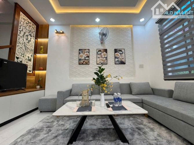 📌📌📌LÀM VIỆC TRỰC TIẾP GIÁ TỐT !!! Bán nhà 3 tầng kiệt 105 huỳnh ngọc huệ - 9