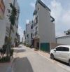 Bán đất tái định cư sát công viên Ngọc Thụy, 32m, 2 thoáng, ô tô tránh, kinh doanh, 9.5 tỷ
