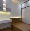 Hot ! Bán căn hộ 17T mặt đường Hoàng Đạo Thúy. 115m2. 2 phòng ngủ 2wc. Giá 76tr/m2