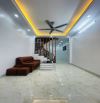 Siêu phẩm phố Chùa Láng, Đống Đa, 40m2, 7 phòng cho thuê, chỉ 9,3 tỷ