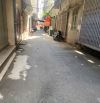 Bán nhà phố Cầu Giấy - 1 nhà ra ô tô - dt: 37m2. Nhà 3 tầng - giá chỉ: 9,3 tỷ