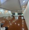 Bán nhà mặt phố trần vĩ, view công viên, 7 tầng thang máy, vỉa hè rộng