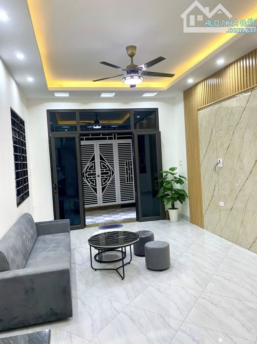 SIÊU PHẨM 5 TẦNG, PHỐ NGÔ QUYỀN LA KHÊ, HÀ ĐÔNG, DT 30M2, MT 3.8M, HƠN 7TỶ, ÔTÔ ĐỖ CỔNG