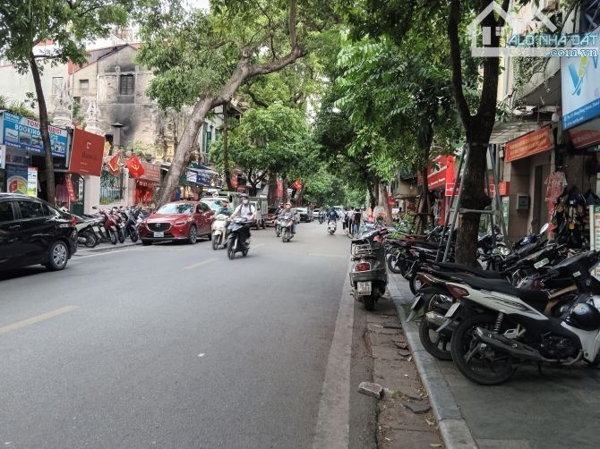 Rẻ nhất MP Hàng Bông, Hoàn Kiếm DT 618m2, mặt tiền 15.7m, Giá 365 tỷ