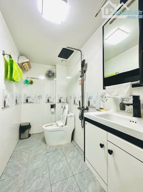 8 TỶ NHÀ MẶT PHỐ ĐƯỜNG LÁNG – ĐỐNG ĐA, MẶT TIỀN 7M – GẦN 50M² – CỰC HIẾM
