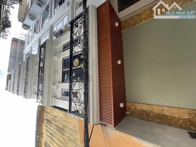 PHÂN LÔ. 45M. 5 TẦNG. 12,9 TỶ. ÔTÔ. KINH DOANH. FULL NỘI THẤT. HÀM NGHI..
