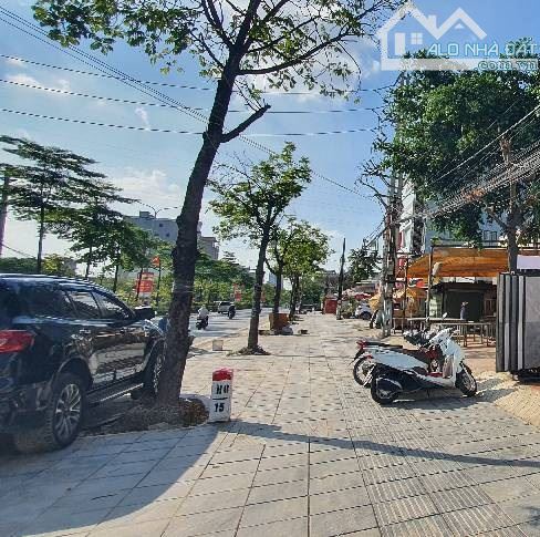 Lô góc 2 mặt tiền TT Nhổn ôtô, kinh doanh - 2