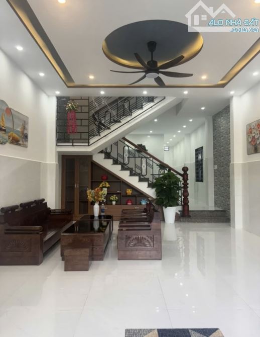 💥BÁN NHÀ 2 TẦNG ĐẸP – 3 MẶT THOÁNG – ĐƯỜNG HOÀNG SÂM, GẦN CẦU CẨM LỆ💥