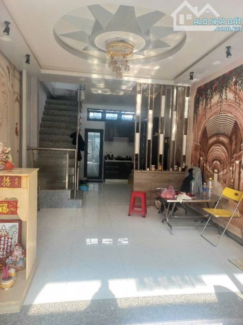 CHÍNH CHỦ BÁN GẤP NHÀ BÙI MINH TRỰC Q8, NHỈNH 8 TỶ, 60M2, CÁCH MẶT TIỀN VÀI BƯỚC CHÂN.