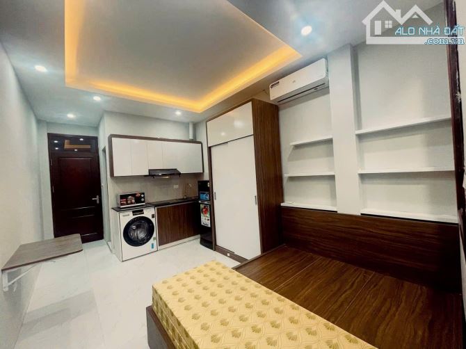 Tòa nhà dòng tiền 100m2, 36 phòng, nhỉnh 17 tỷ, 8 tầng, doanh thu 120tr/th, tại Cầu Giấy,