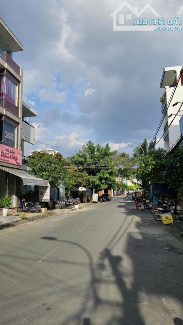 MẶT TIỀN KINH DOANH  TÂN PHÚ  NGUYỄN THỊ THẬP Ngang 5 x15 Q7 CO12 TỎI - 10