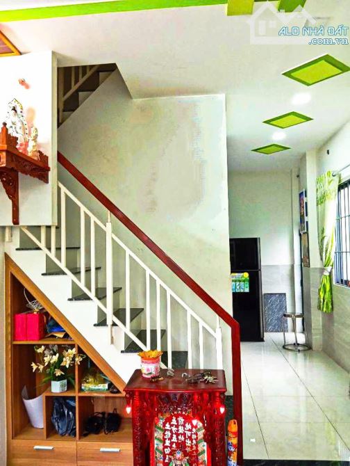 NHÀ MỚI 2 TẦNG ,CĂN GÓC 2 MẶT HẺM,VÀO Ở NGAY, LƯU HỮU PHƯỚC P15 Q8 CHỈ HƠN 2 TỶ