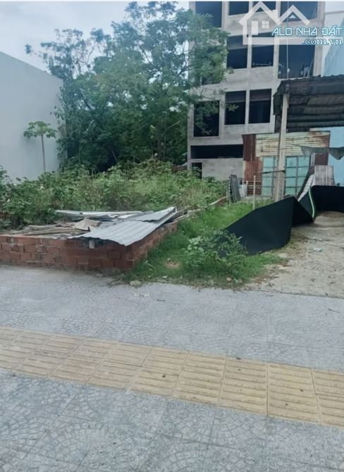 Lô đất mặt tiền Tân Thái 1 . DT:94,5m , ngang 4m5 , sổ đẹp vuông vức