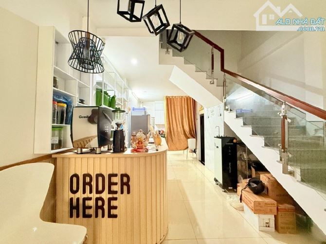 Bán nhà mặt phố dt64m2; mt4m; đường Trương Hán Siêu rộng7,5m , ngay chợ  An Hải Bắc