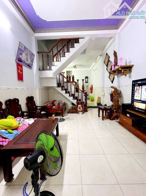 Hàng Hiếm - Nhà Mới 2 Tầng DT 60m2 - HXH - Vòng Xoay An Lạc - Bến Xe Miền Tây - 3.x Tỷ