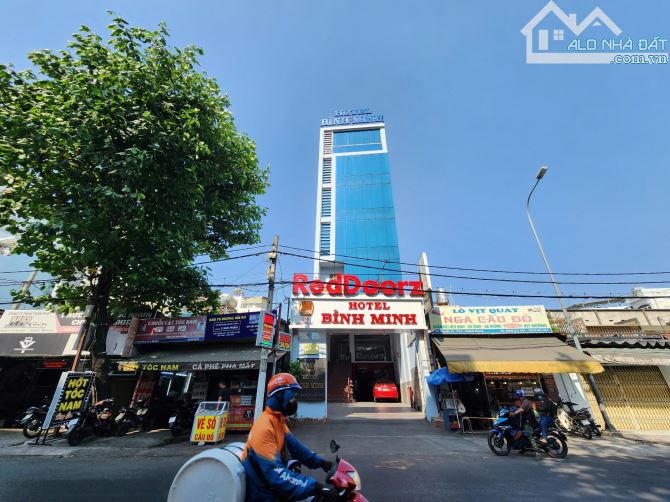 Chính Chủ Bán Mặt Tiền Nguyễn Xí, P.13, Bình Thạnh: DT 6x30m, Kinh Doanh Đỉnh, Giá Tốt 65