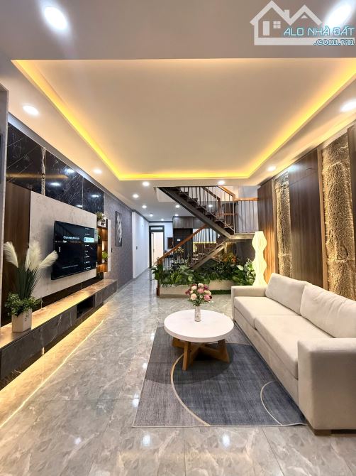 NHÀ MÊ HIỆN ĐẠI HẺM 233/13 XÔ VIẾT NGHỆ TĨNH GẦN MỌI TIỆN ÍCH - Loctran