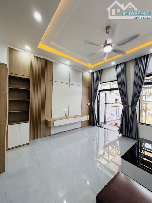 Nhà hẻm 474 Y Moan 3 phòng ngủ full nội thất cách bv Y Dược 3km