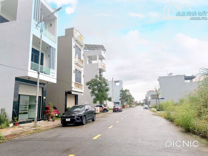 * HÀNG CỰC HIẾM * 1 Lô TDC HOA ĐỘNG đối diện Công Viên giá chỉ 3,9x tỷ  🔥