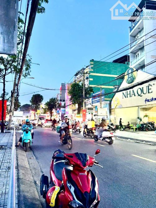 HẠ GIÁ 18 TỶ VỀ 16 TỶ NHÀ MT ĐƯỜNG PHAN VĂN HÂN,P17,Q BÌNH THẠNH,DT 5,5 X 15.