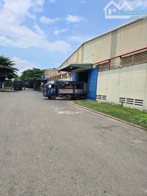 Cho thuê kho xưởng 8000m2 (xd: 4900m2) KCN Tân Đức - Tân Đô, Đức Hòa. Có PCCC tự động