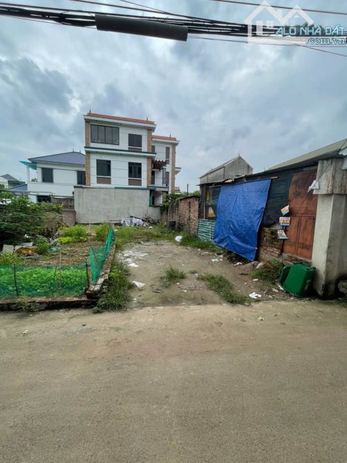 Cần bán 65m2 đất trục chính thông ô tô tại Phường Chương Mỹ