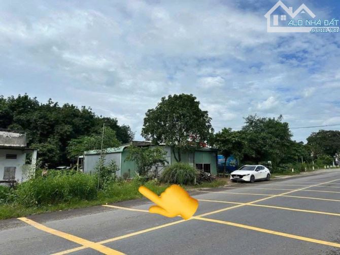 Bán miếng đất mặt tiền đường DH507